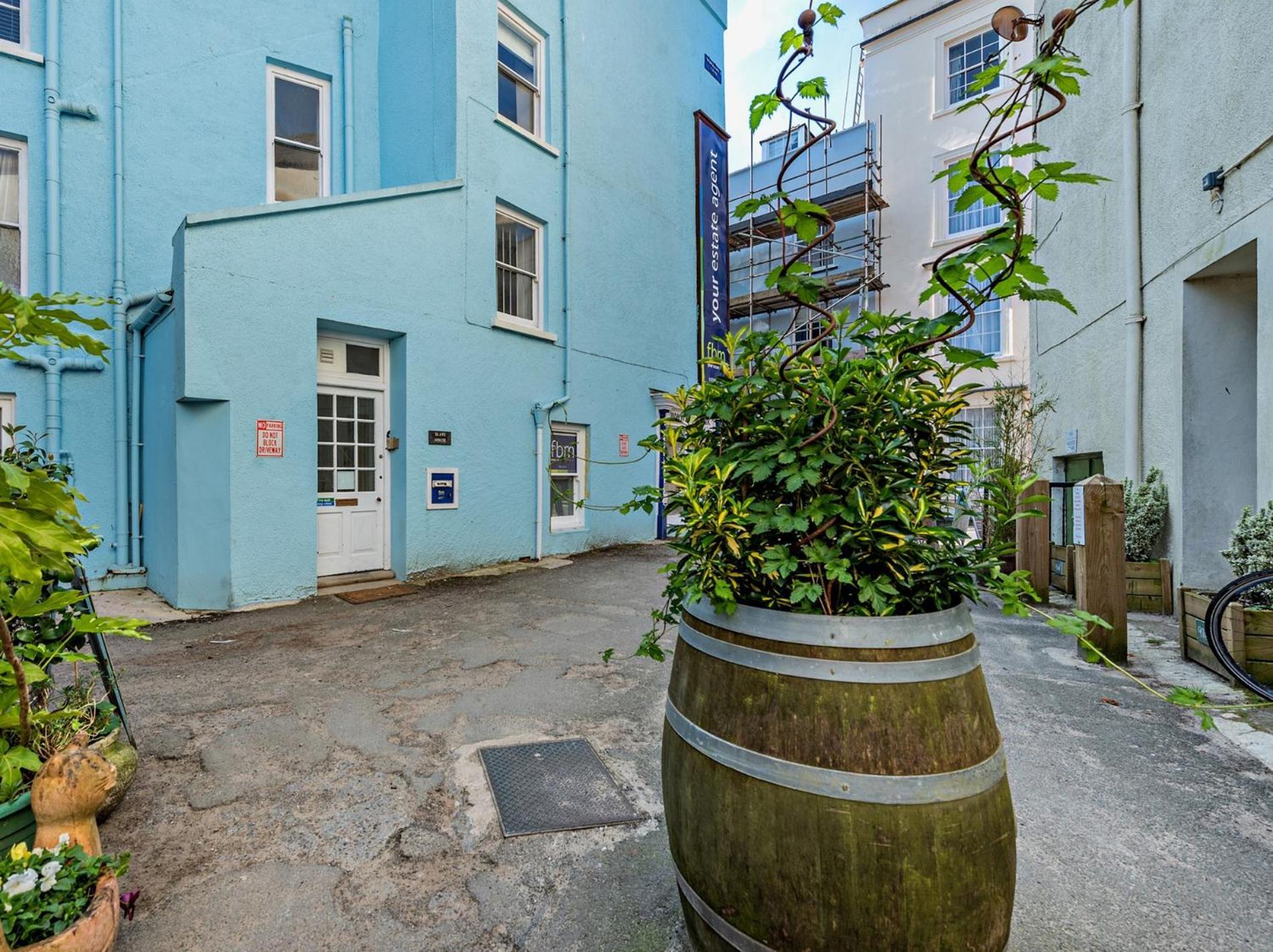 3 Bed In Tenby 95027 外观 照片