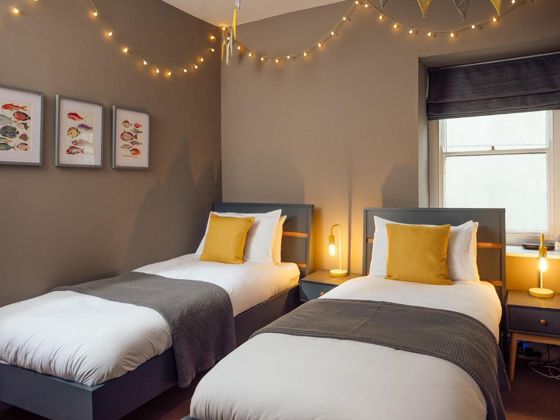 3 Bed In Tenby 95027 外观 照片
